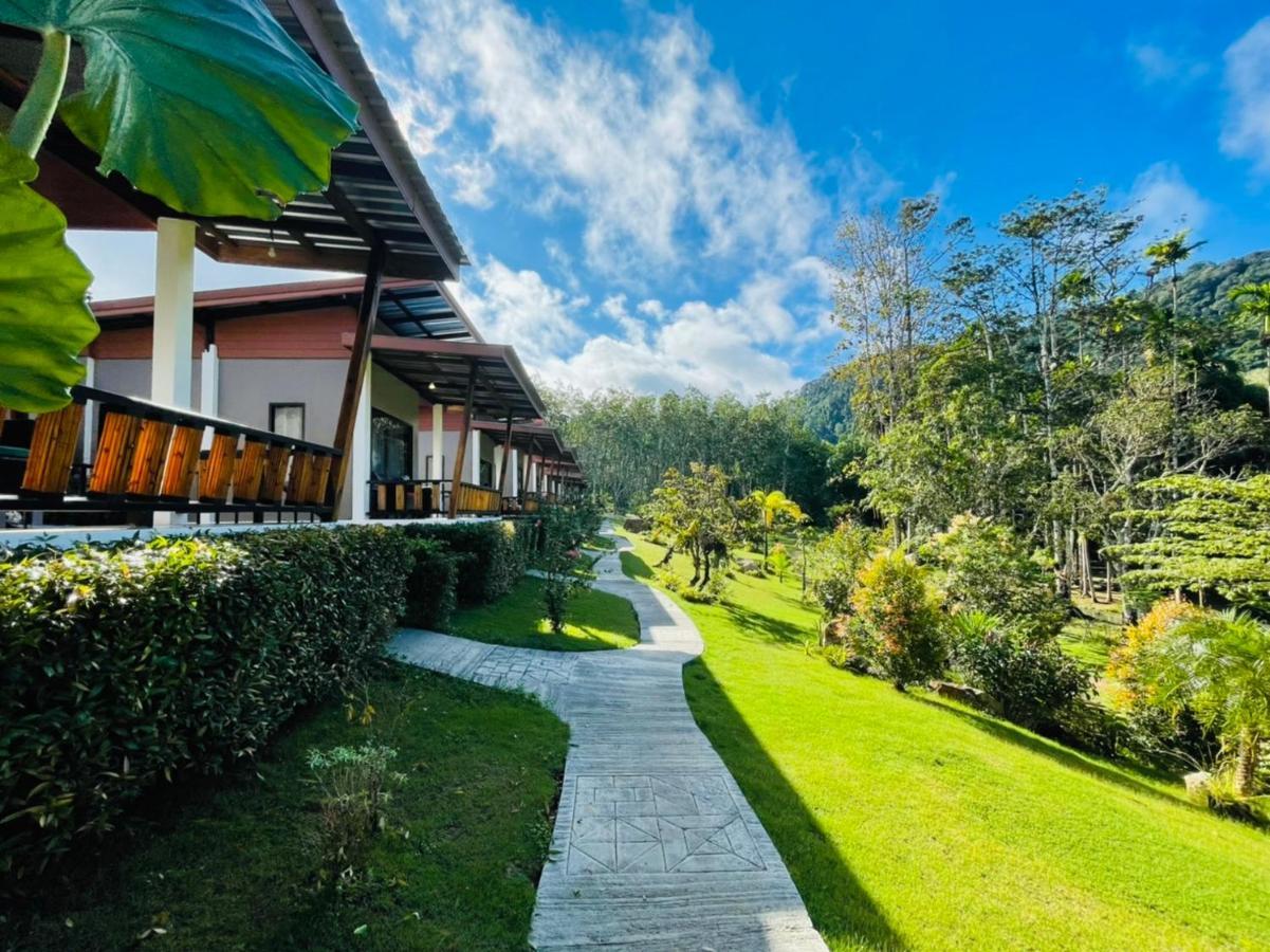 Phurin Thara Resort Koh Lanta Exterior photo