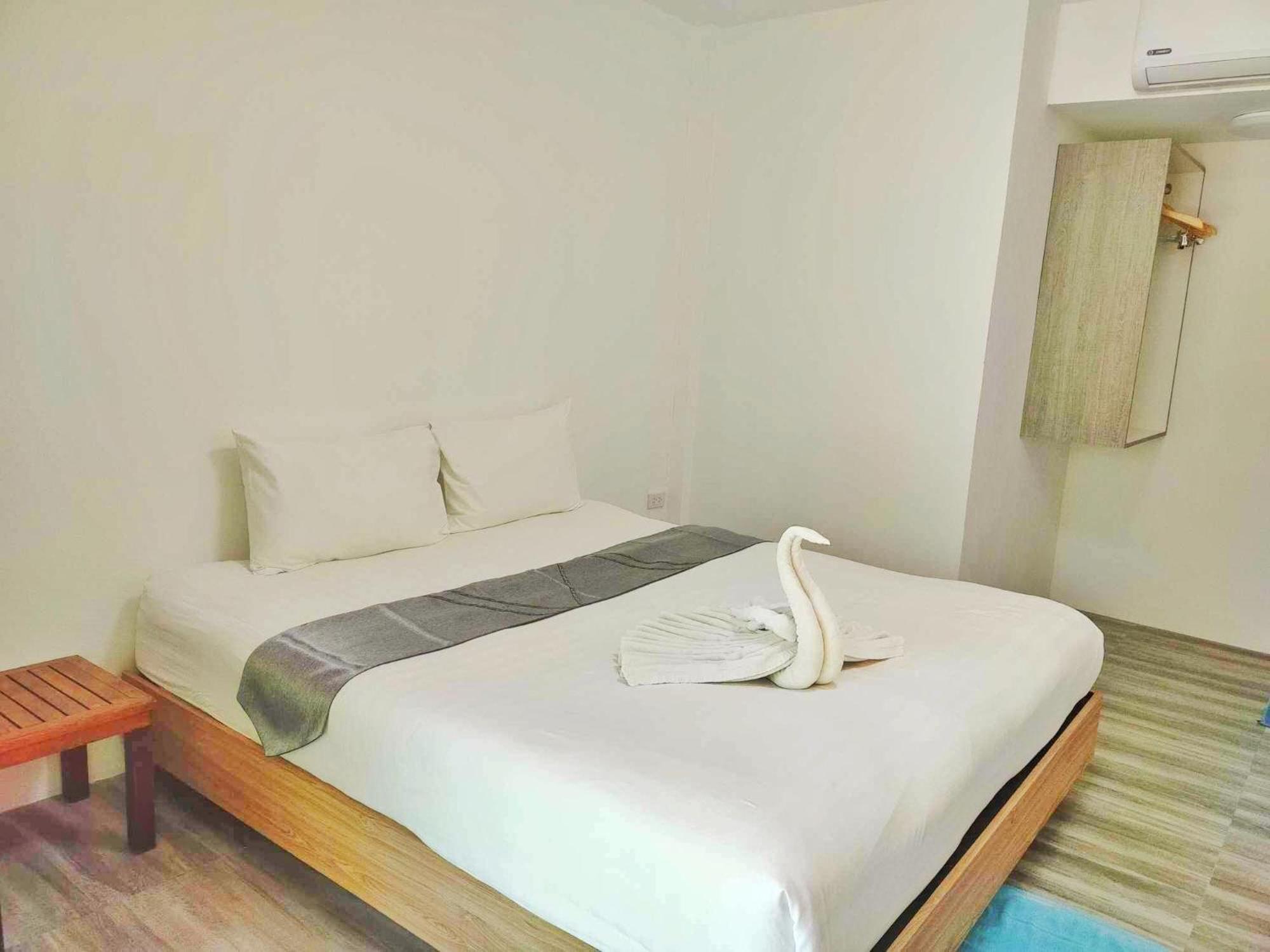 Phurin Thara Resort Koh Lanta Exterior photo