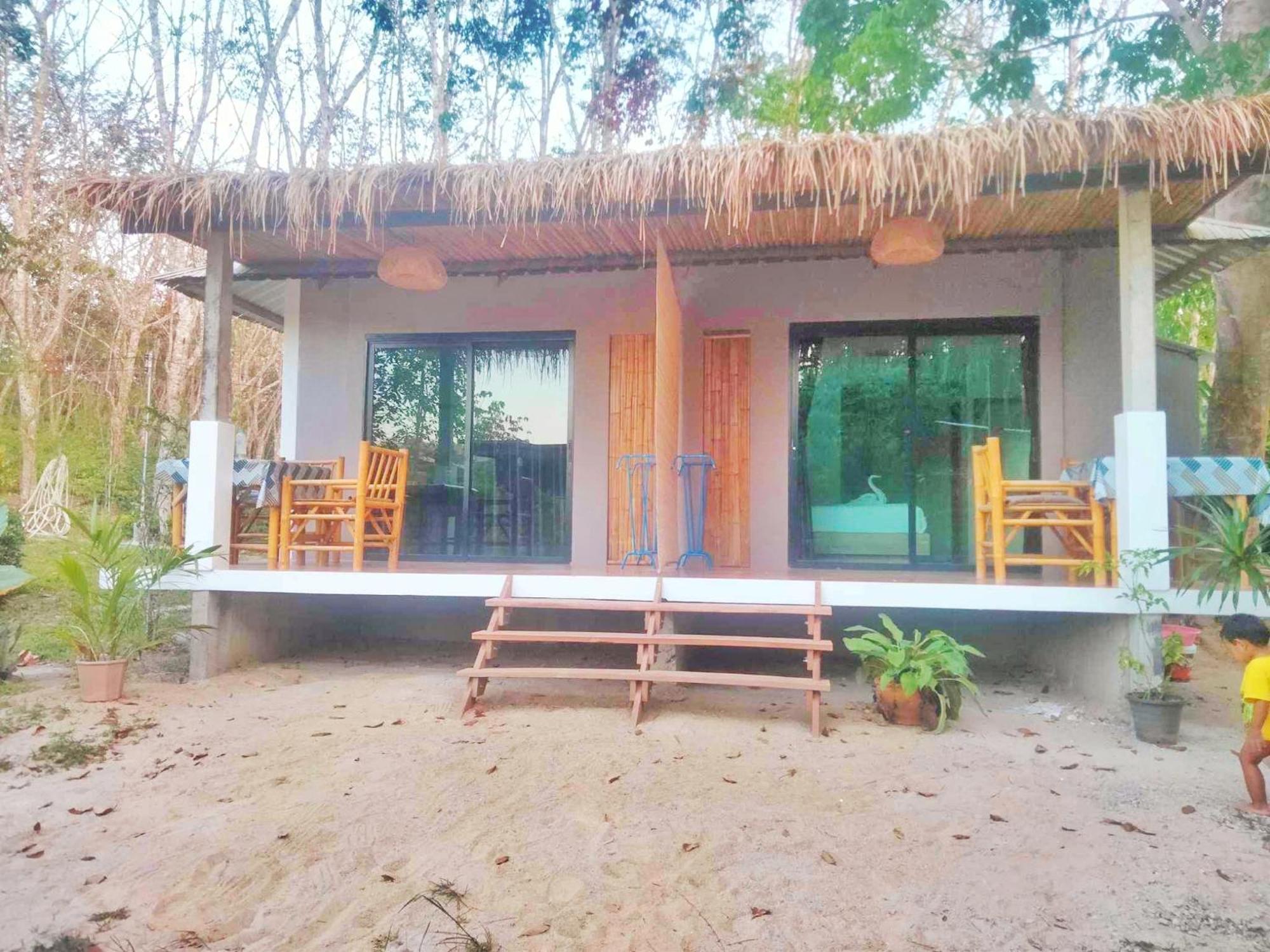Phurin Thara Resort Koh Lanta Exterior photo